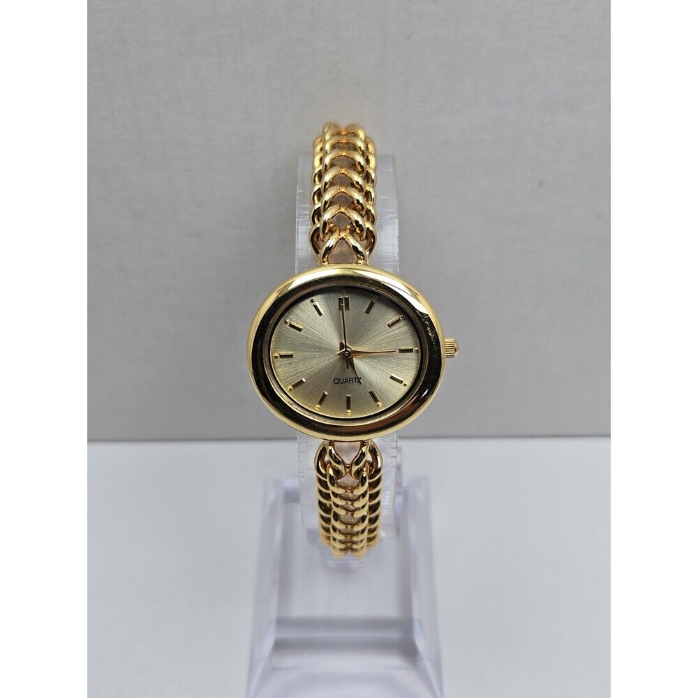 Metropolitan Museum Of Art MMA Women Gold Tone Bracelet Watch Quartz New Battery